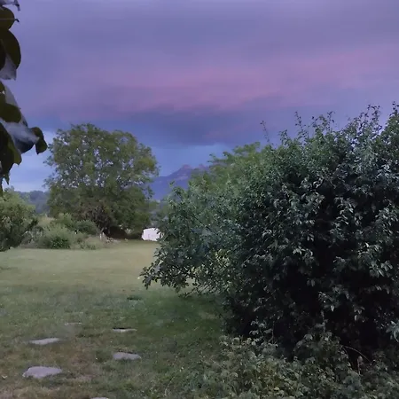 Maison Chaleureuse Au Pied De La Dent Du Chat *
