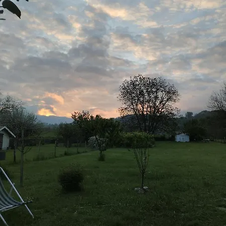 Maison Chaleureuse Au Pied De La Dent Du Chat * Yenne